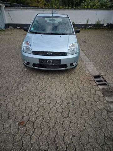 Ford fiasta  1.3 benziner  2 tür