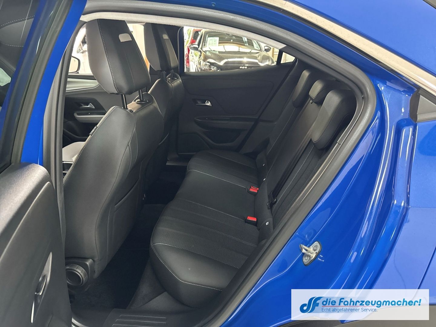 Fahrzeugabbildung Opel Mokka e Elegance Navi Digitales Cockpit LED ACC