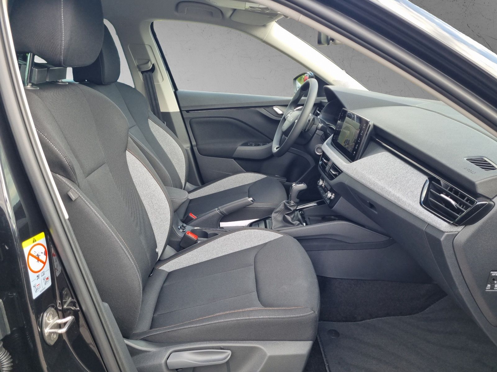 Fahrzeugabbildung SKODA Scala Tour 1,0 TSI 85KW/115PS Fahrassitenz+ Komf