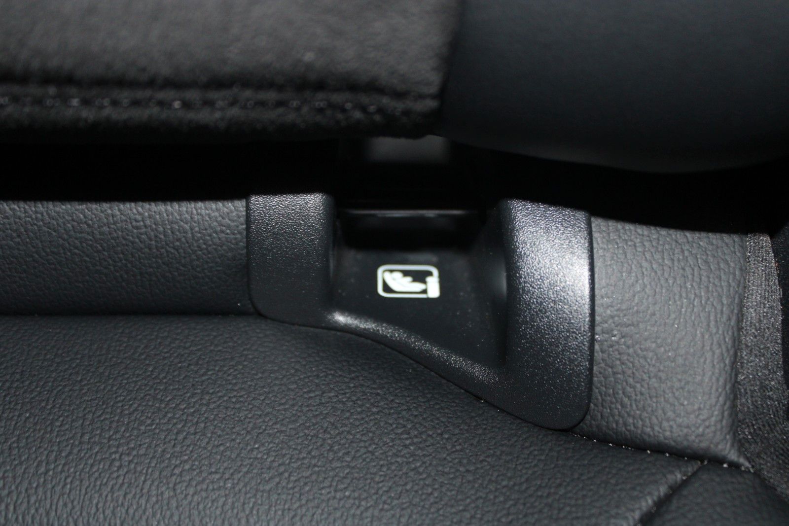 Fahrzeugabbildung Ford Kuga ST-Line X Aut. AWD LED AHK ACC HUD WinterP