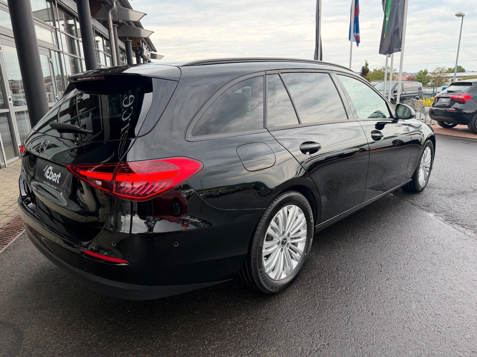 Fahrzeugabbildung Mercedes-Benz C 180 T LED+RKamera+LED+SpiegelP+EasyPack
