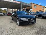 Audi A3 Sportback S line Sportpaket ultra - Audi A3 Limousine Line sportpaket mit Benzin-Antrieb