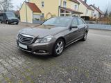 Mercedes-Benz E 250 CDI BlueEFFICIENCY AVANTGARDE AVANTGARDE - Mercedes-Benz E 250 mit Diesel-Antrieb: Limousine, E250 Cdi Avantgarde Blueefficiency