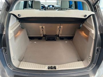 Fahrzeugabbildung Ford C-Max Titanium Navi Kamera Tempomat Sitzheizung