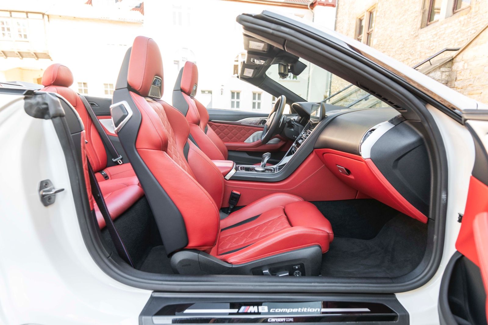 Fahrzeugabbildung BMW M8 Cabrio Competition LASER B&W ACC 3D SOFTCLOSE