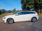Volvo V60 D3 Scheckheft - gebrauchte Volvo V60 aus dem Jahr 2016