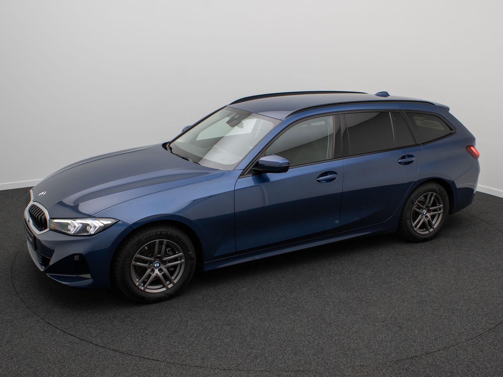 Fahrzeugabbildung BMW 318i  DAB CockPit+ PDC LED Geschwindigkeitsreg.