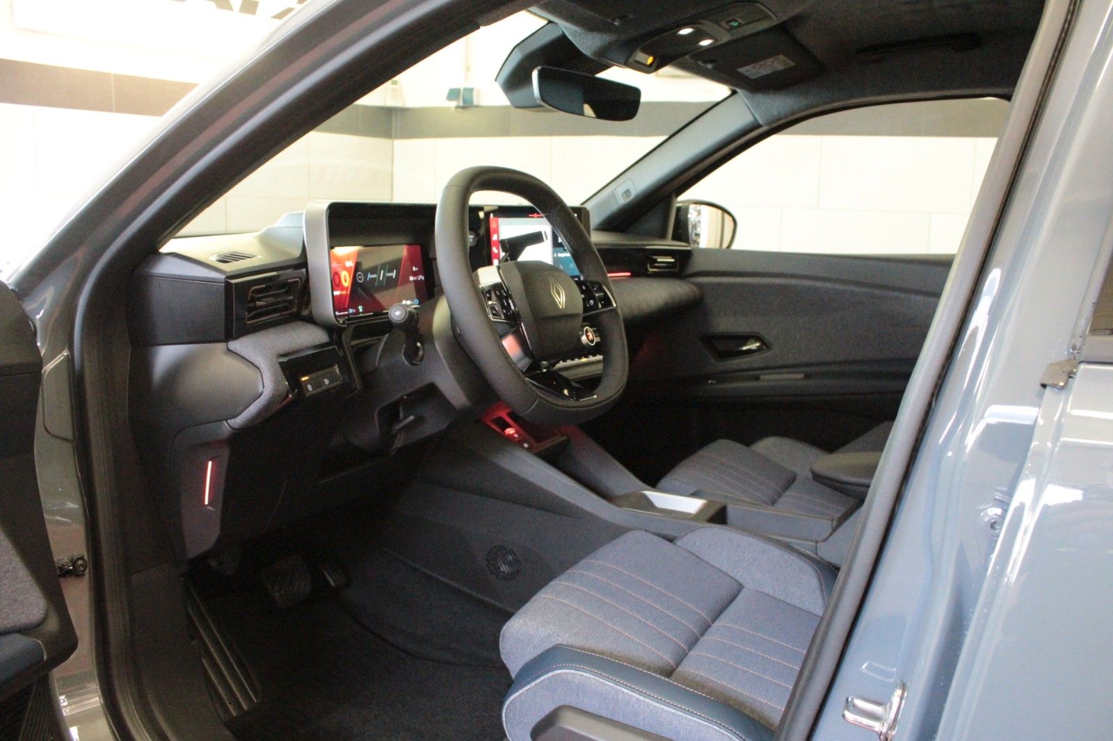 Fahrzeugabbildung Renault R 4 E-Tech 150 Comfort Range Techno Winter-Paket