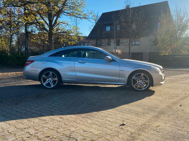 Mercedes-Benz E350CDi Coupé Steuerkette/Ölkühler gewechselt