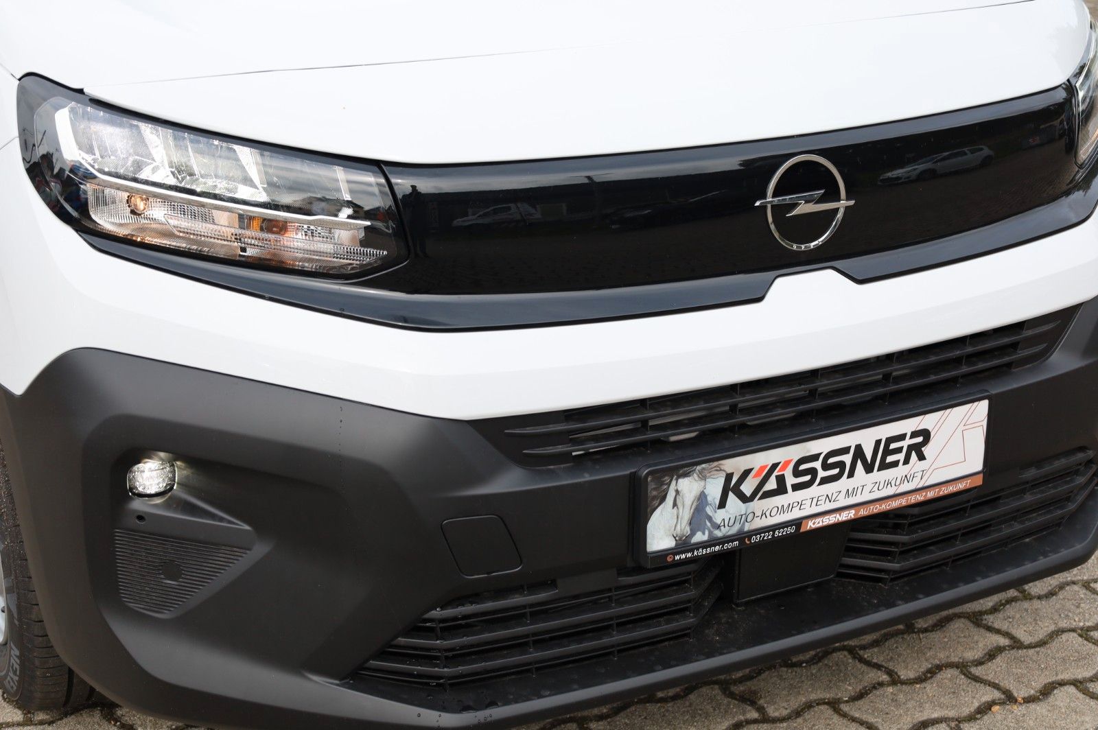 Fahrzeugabbildung Opel Combo Cargo 1,5 D Sitze- +Frontscheibe beheizt