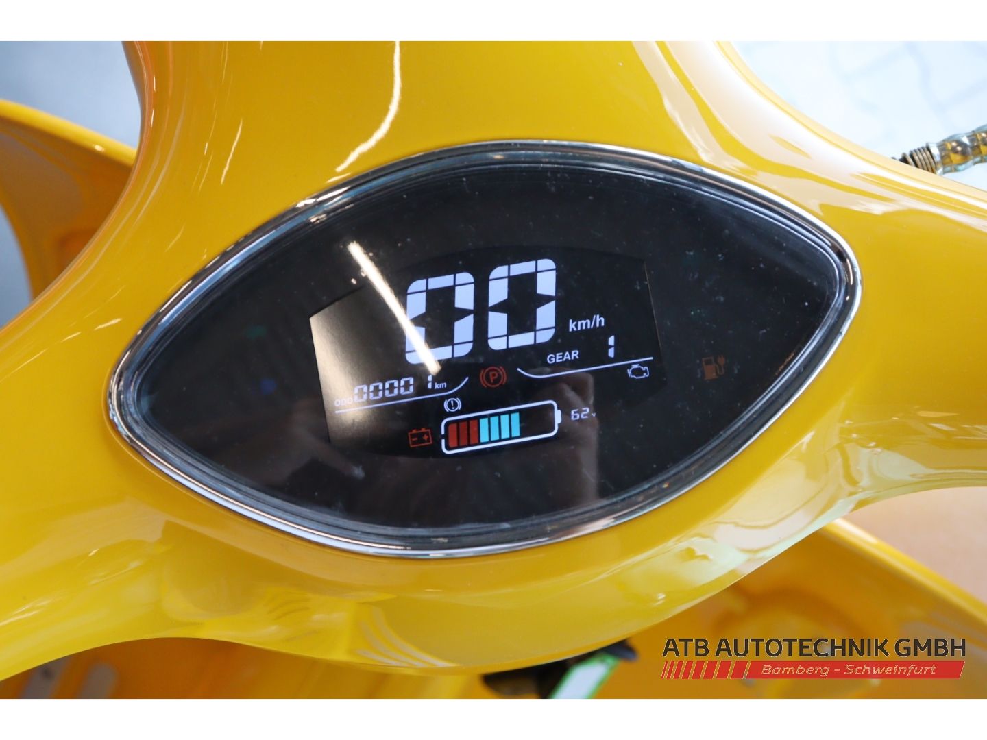 Fahrzeugabbildung DREEMS Amalfi 45 km/h inkl. Topcase zzgl. Überführungsk