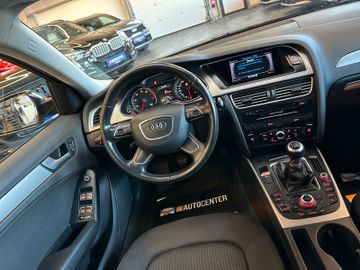 Audi A4 Avant Attraction *Navi*Sitzh*AHK*TÜV Neu*