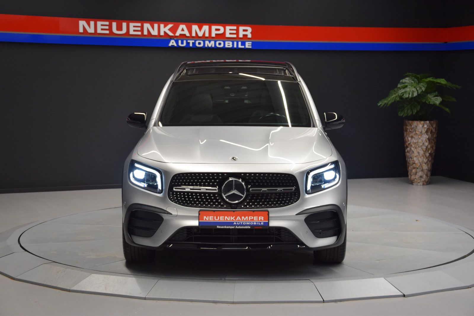 Mercedes-Benz GLB 220 d AMG Line Pano. Kamera LED AHK 20 Zoll imagem 2