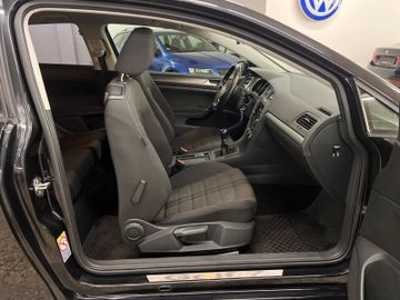 Volkswagen Golf - 12