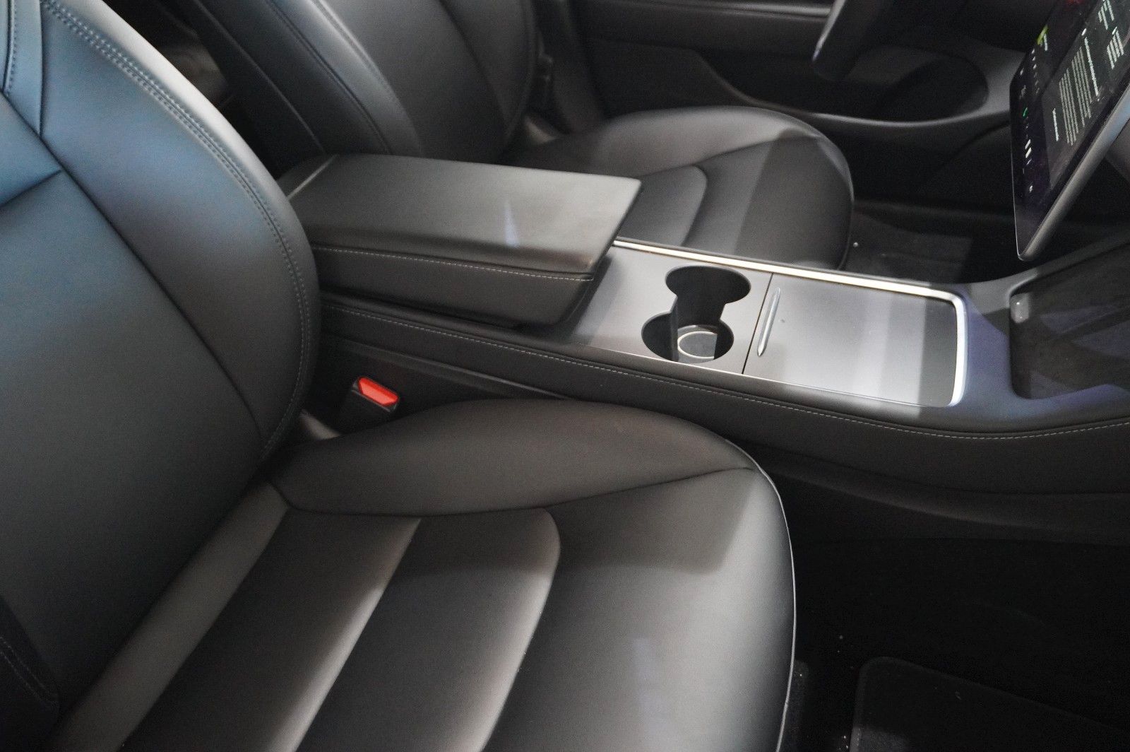 Fahrzeugabbildung Tesla Model 3 PERFORMANCE DUAL-MOTOR NAVI/LED/SH/AMD