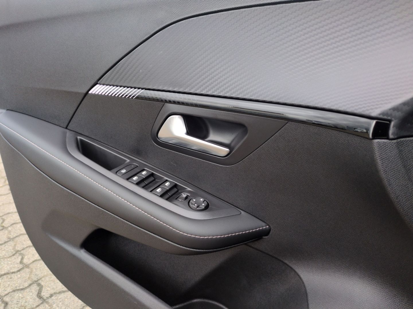 Peugeot 208 - Bild 13
