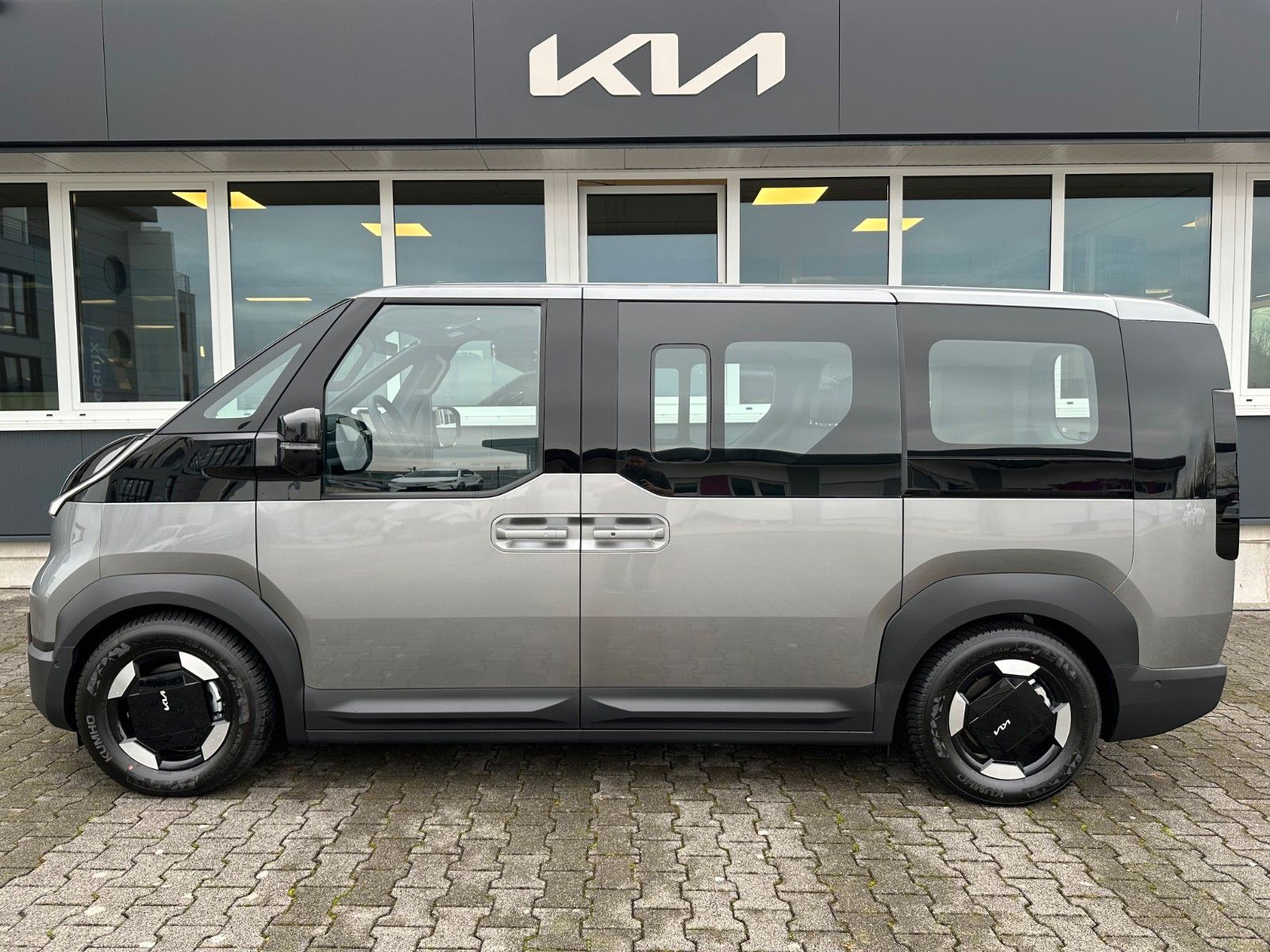 Fahrzeugabbildung Kia PV5 Passenger 71.2 ELITE WP SMP PP SP AW