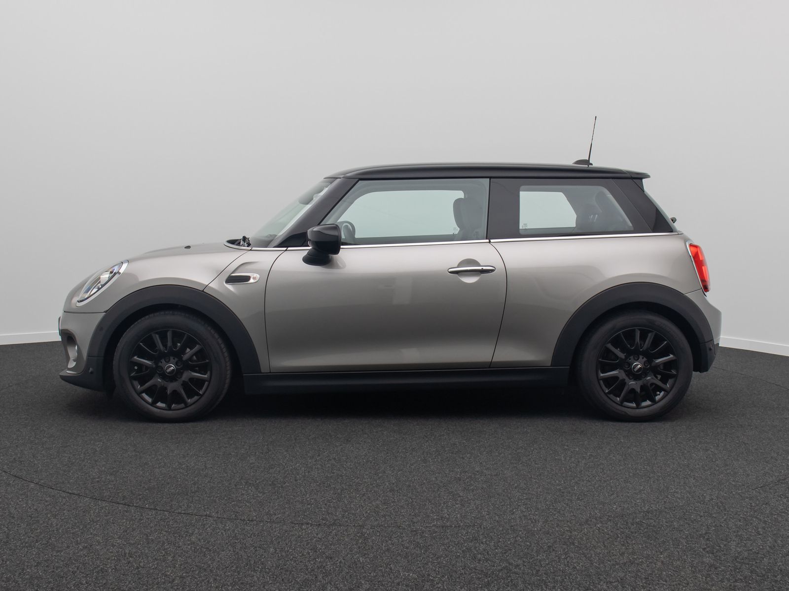 Fahrzeugabbildung MINI COOPER ACC AppleCar DriveAs DAB Teilleder Sport
