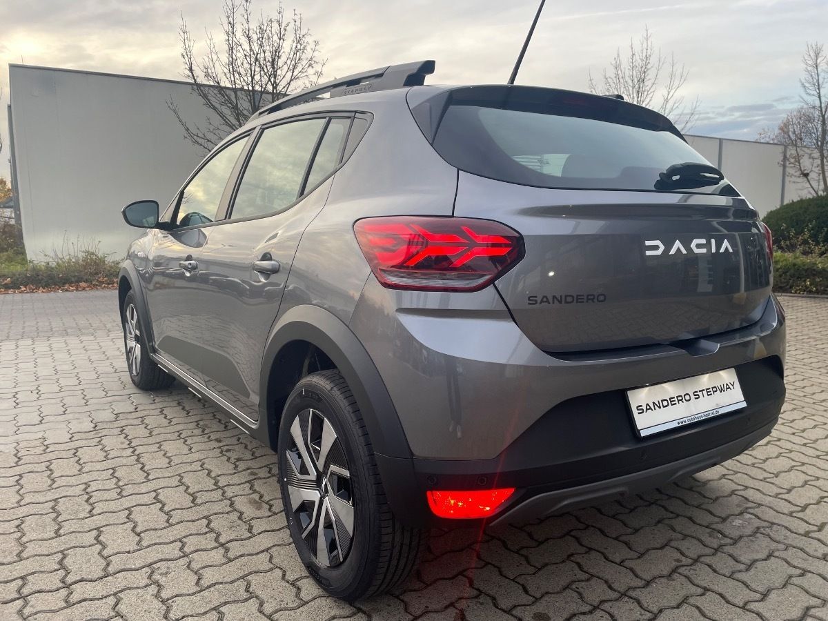 Dacia Sandero - Bild 4