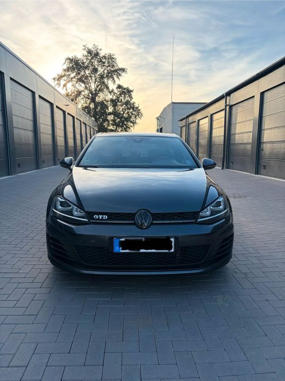 Image of Volkswagen Golf