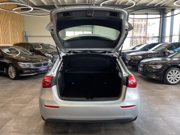 Mercedes-Benz A 200 A -Klasse *NAVI*PDC*SPURASSIST*TEMPOMAT*