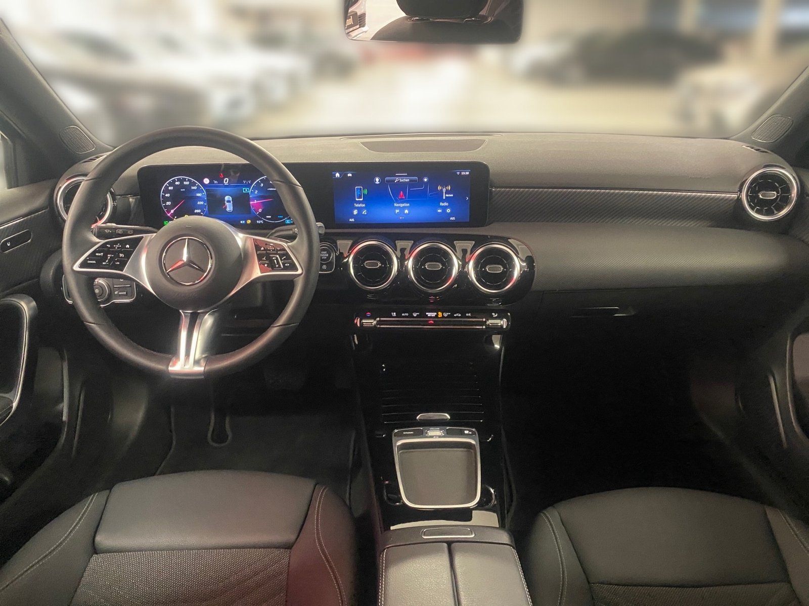 Fahrzeugabbildung Mercedes-Benz A 180 Progressive*Panorama*Night*LED*Kamera*Spur