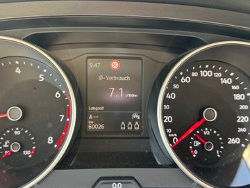 Volkswagen Tiguan - 11