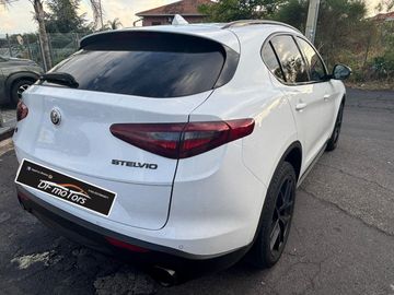 Alfa-Romeo Stelvio - 4