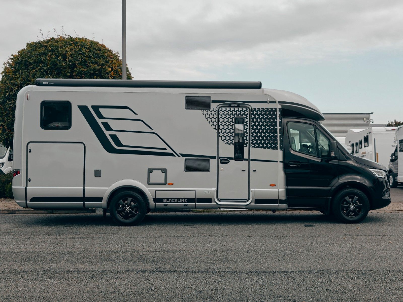 Fahrzeugabbildung HYMER / ERIBA / HYMERCAR B - KLASSE ML T 780 BLACKLINE