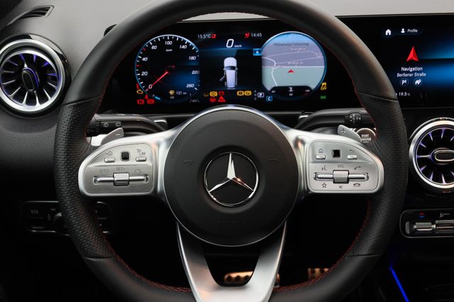 Fahrzeugabbildung Mercedes-Benz GLB 220 d 4Matic AMG-Line DCT Distronic NAVI LED