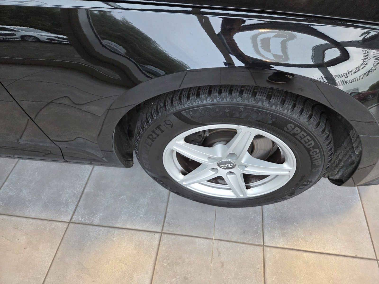 Fahrzeugabbildung Audi A4 Avant basis