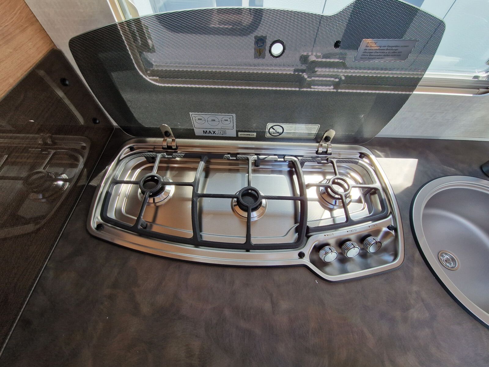 Fahrzeugabbildung Tabbert Da Vinci 495 HE 2.3 2.000kg, Ambiente, Glatt