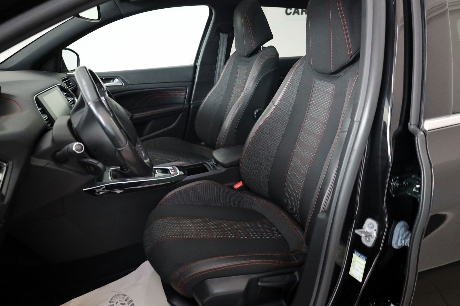 Fahrzeugabbildung Peugeot 308 SW Allure GT-Line T.Leder,Navi,LED,Panorama