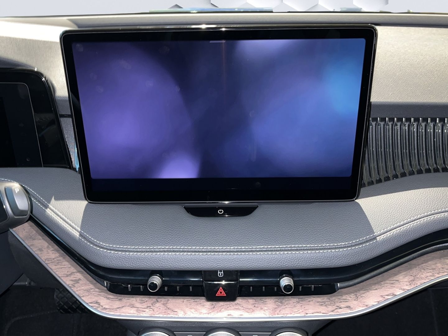 Superb Combi L&K 2.0 TDI 110kW 7 Gang DSG SOFORT