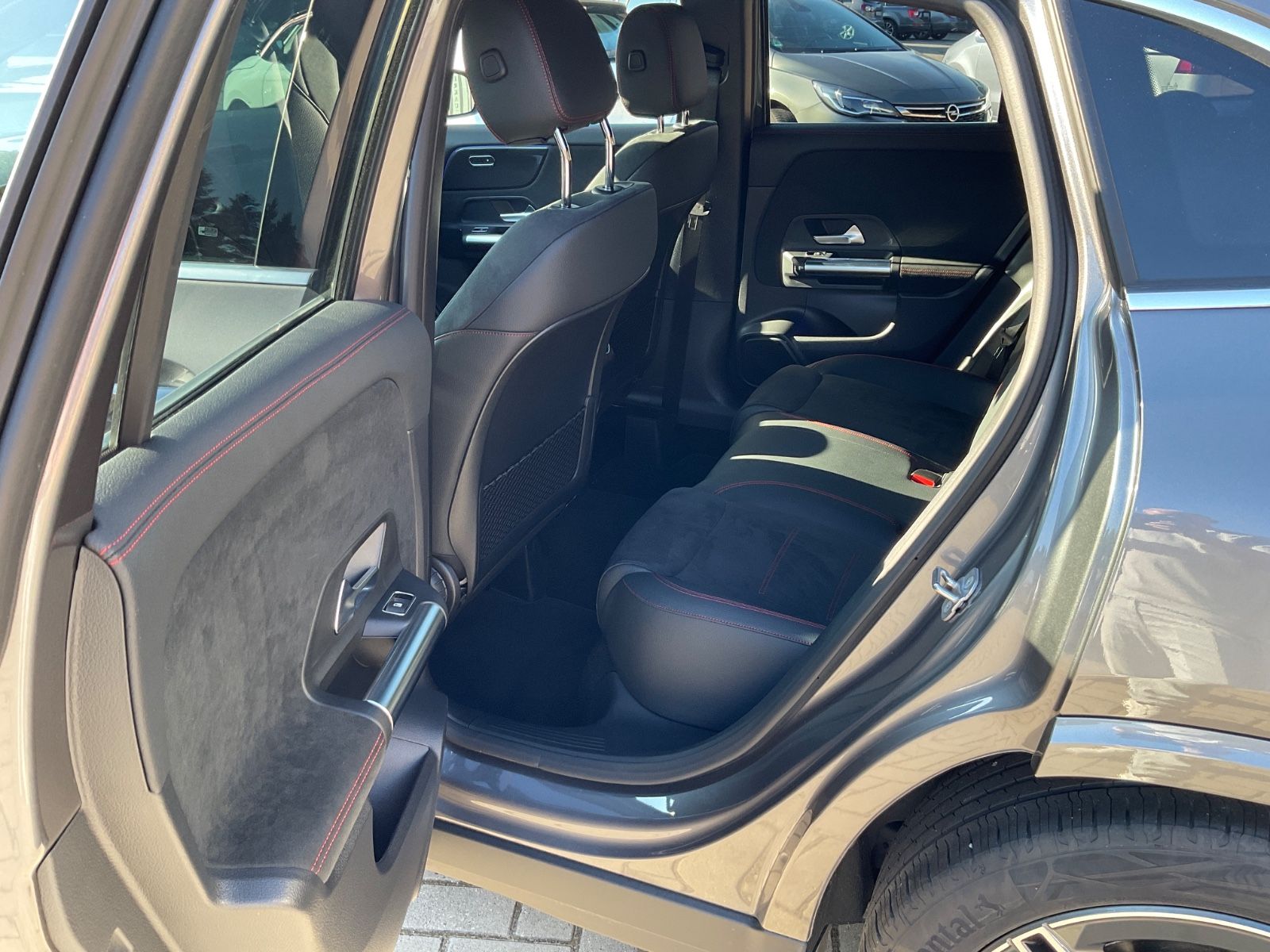 Fahrzeugabbildung Mercedes-Benz GLA 200 d,AMG,Kamera,AHK,Multibeam,Distronic