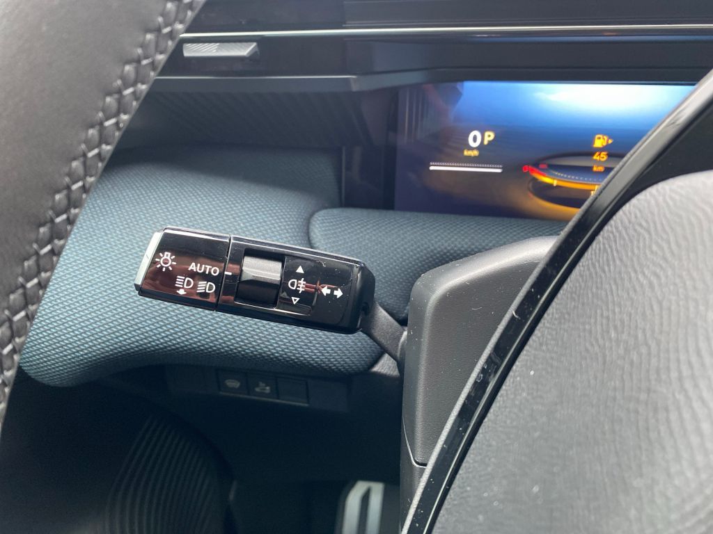 Fahrzeugabbildung Citroën C5 Aircross Hybrid 145 Automatik MAX *NEUES MODE