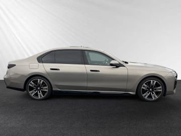 BMW 750 - 2