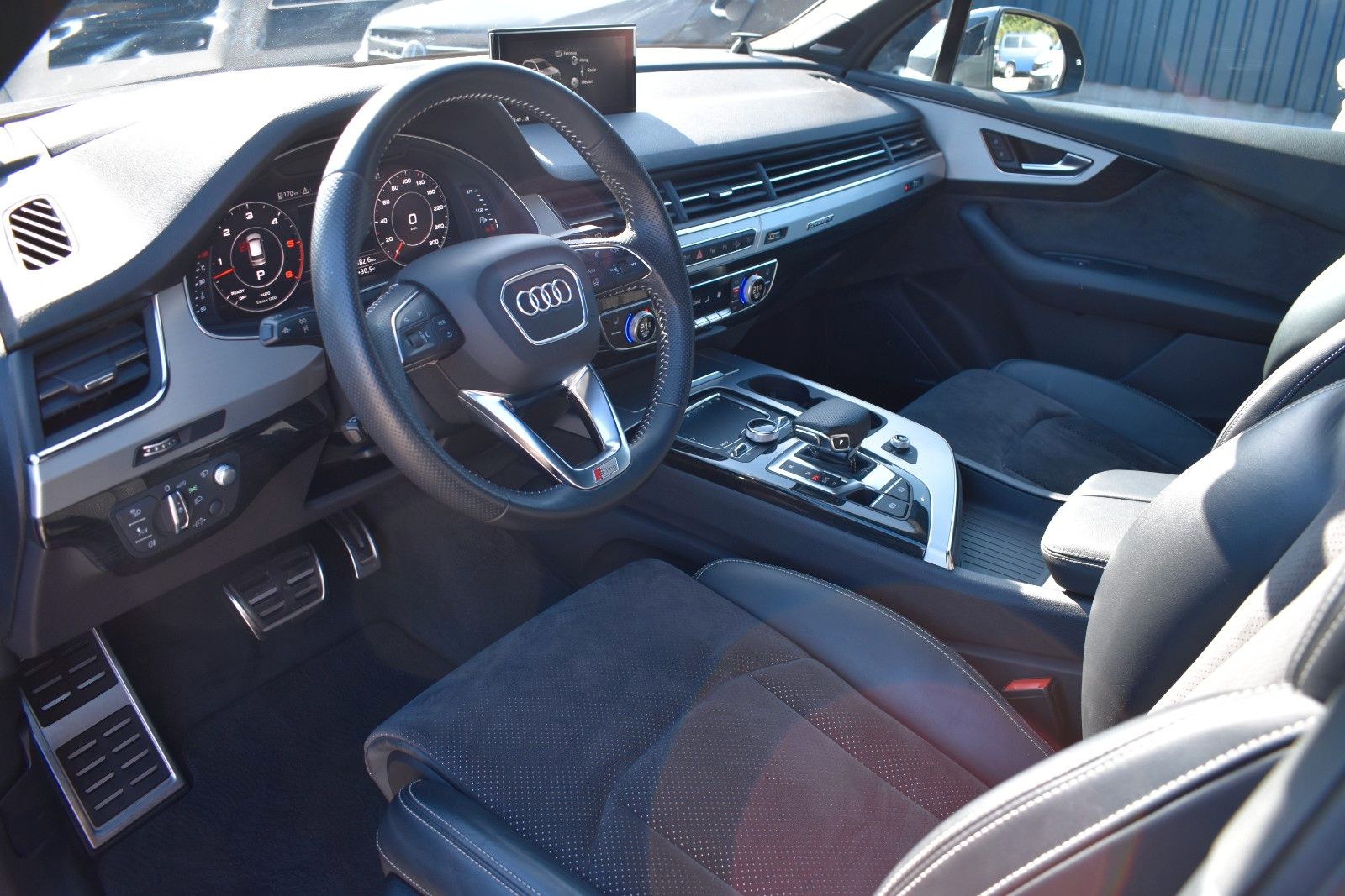 Fahrzeugabbildung Audi Q7 50 TDI quattro S Line/PANO/Night/7 Sitz/B&O