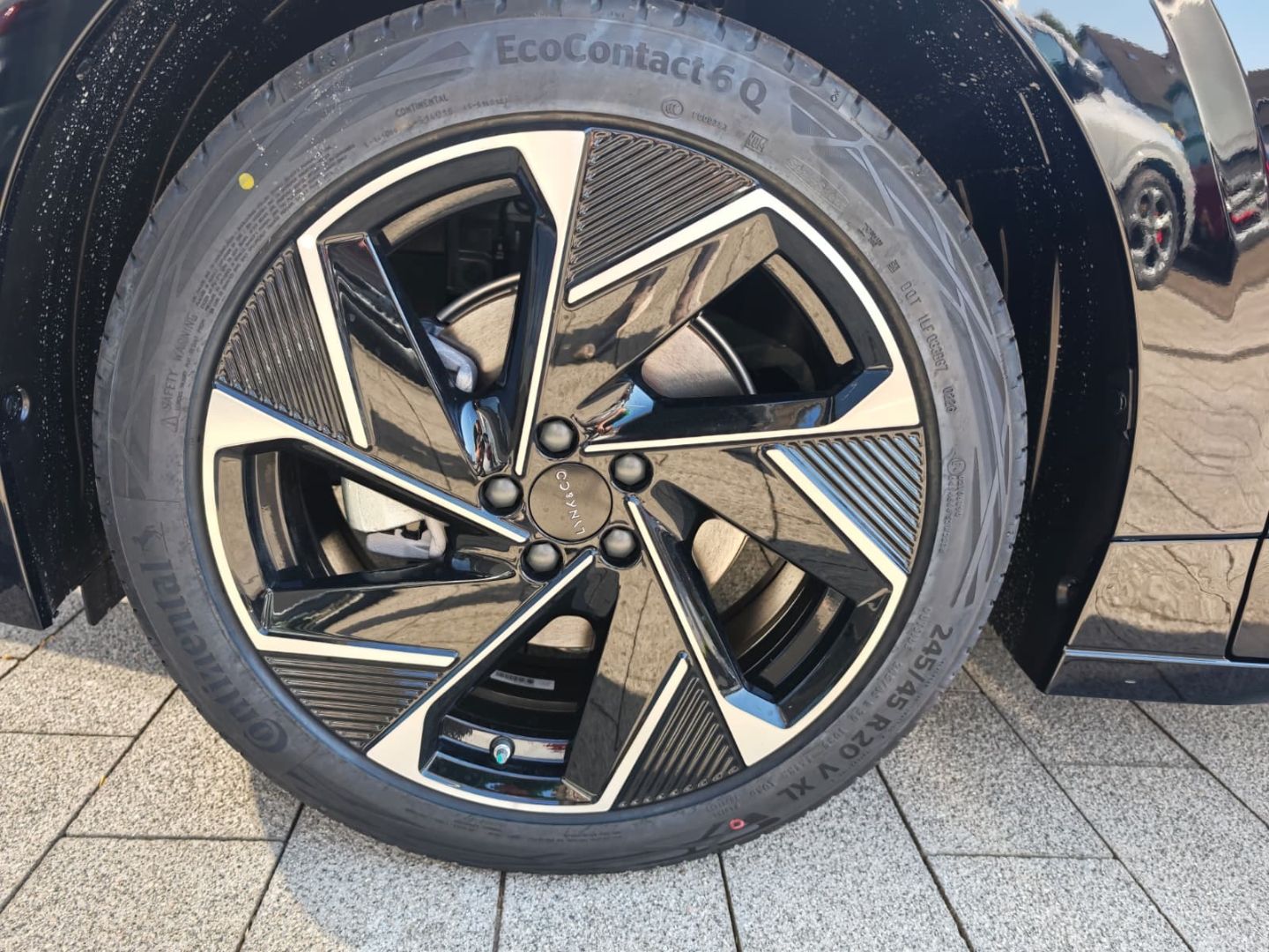 Lynk & Co 02