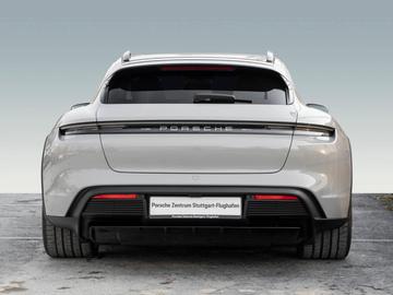 صورة 10 لـ 2025 Porsche TAYCAN
