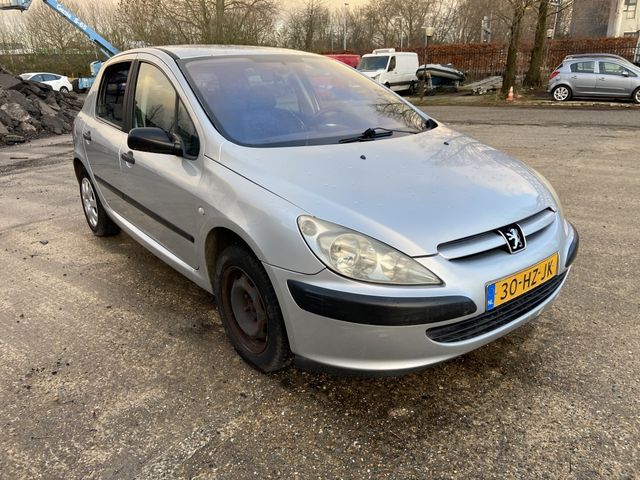 Peugeot 307 1.6-16V XR