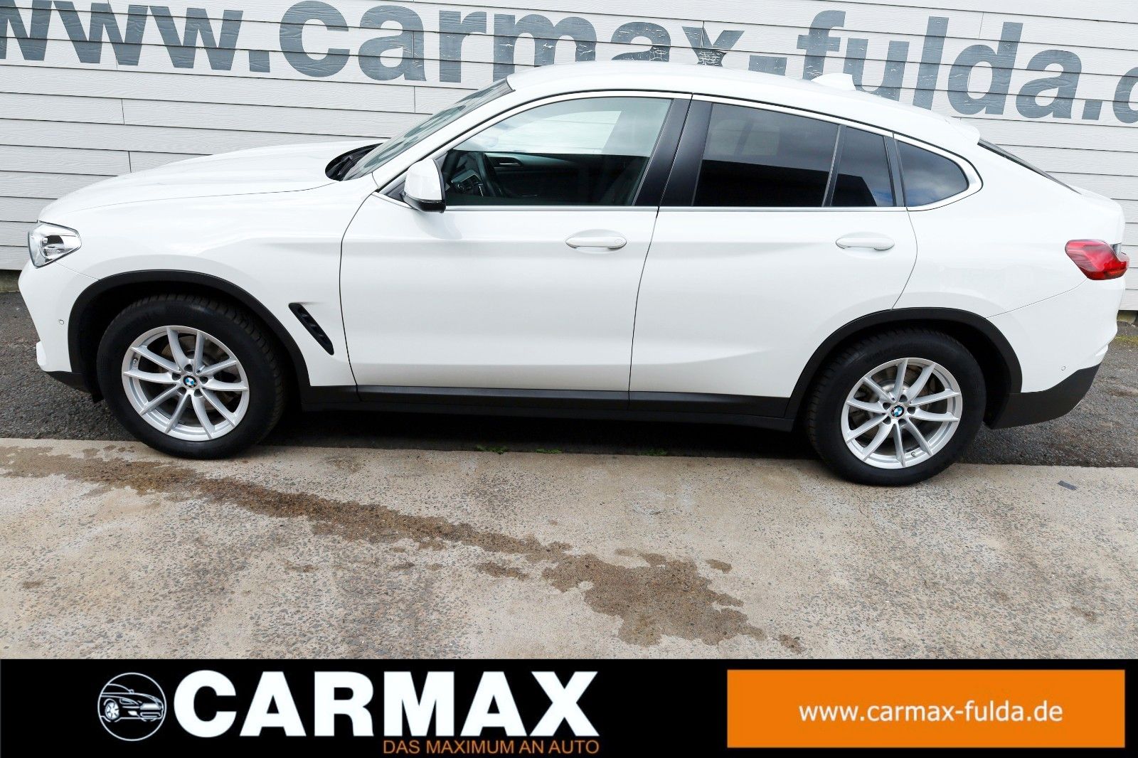 Fahrzeugabbildung BMW X4 xDrive 20 i Advantage,Leder,Navi,Kamera,LED