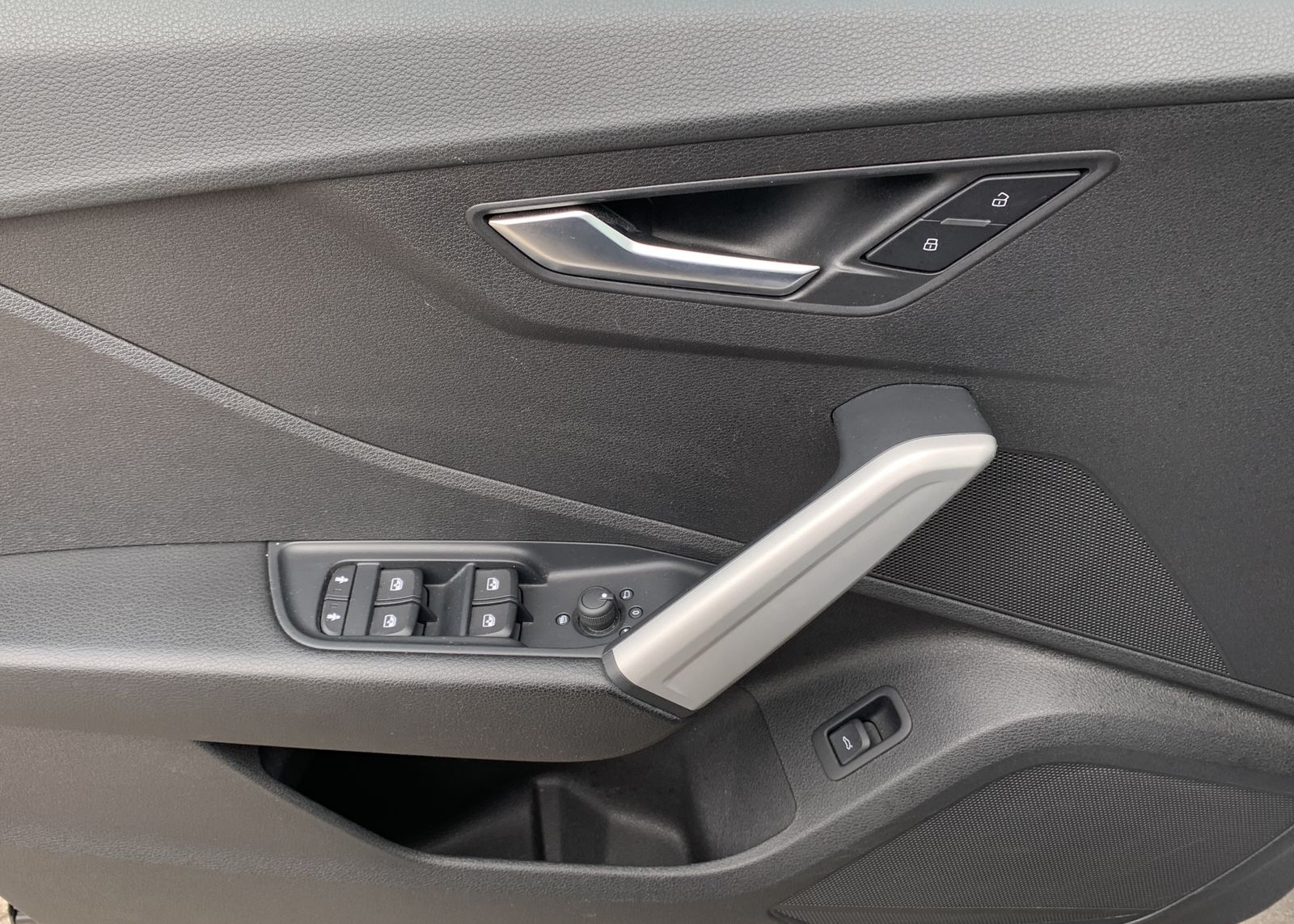 Fahrzeugabbildung Audi Q2 1.5 TFSI*Cam*Navi*LED*Klima*Assistenzpaket*