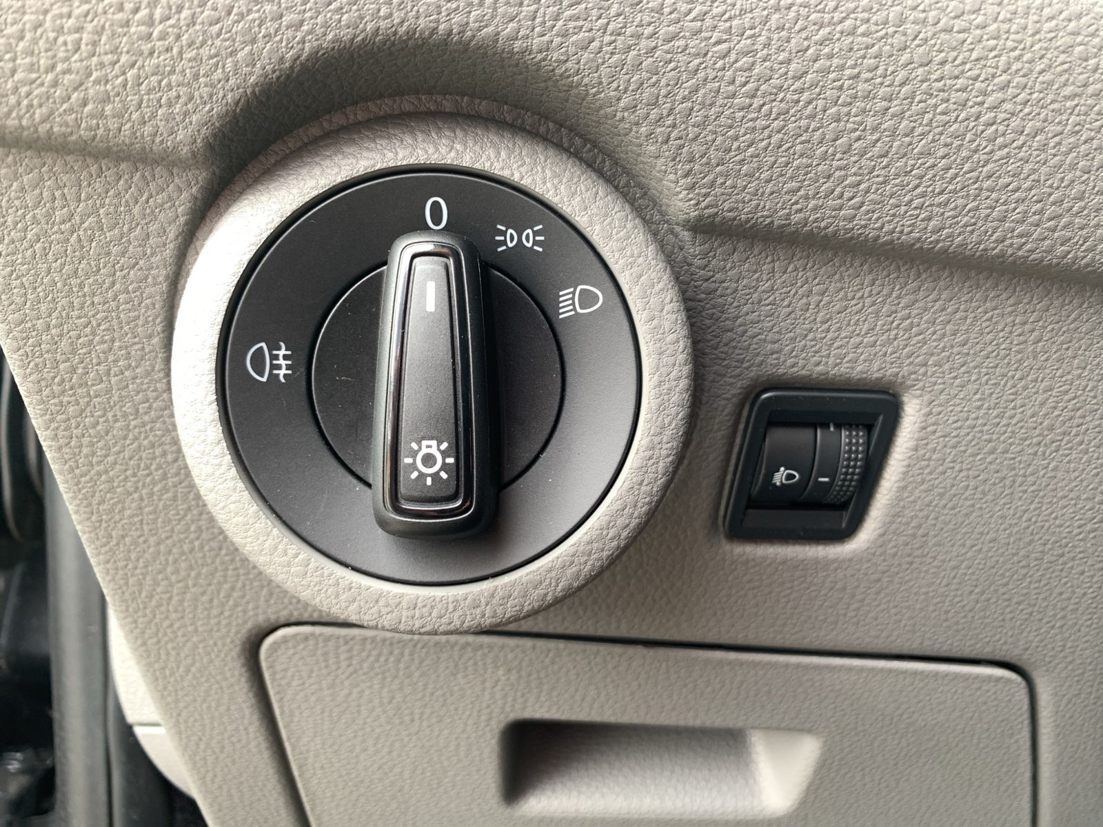 T6.1 Caravelle Comfortline lang 2.0 TDI, AHK, Na