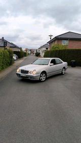 Mercedes-Benz Mercedes E200 Kompressor W210 Classic Silber - Mercedes-Benz E 200 aus 2000