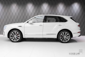 Bentayga V8 WHITE/BEIGE MULLINER NAIM SOUND