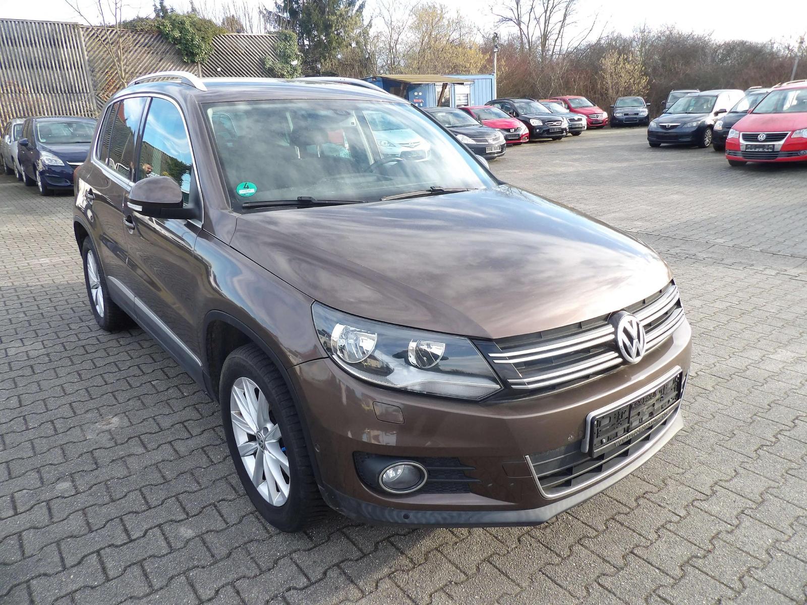 Volkswagen Tiguan Sport, Navi, Klima, AHK, HU-AU NEU