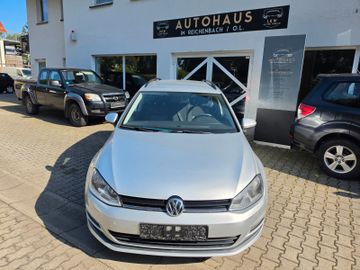 Volkswagen Golf - 1