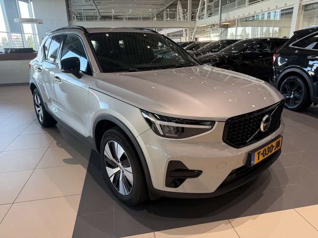 Volvo XC40 1.5 T4 Plus Dark imagem 2