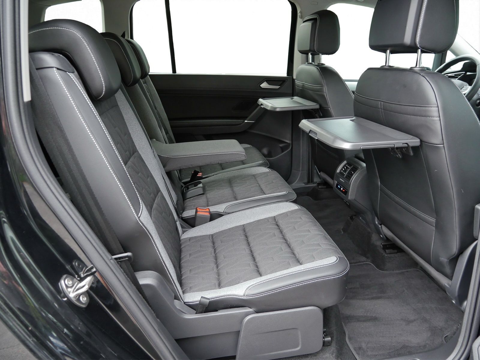 Volkswagen Touran - Bild 16